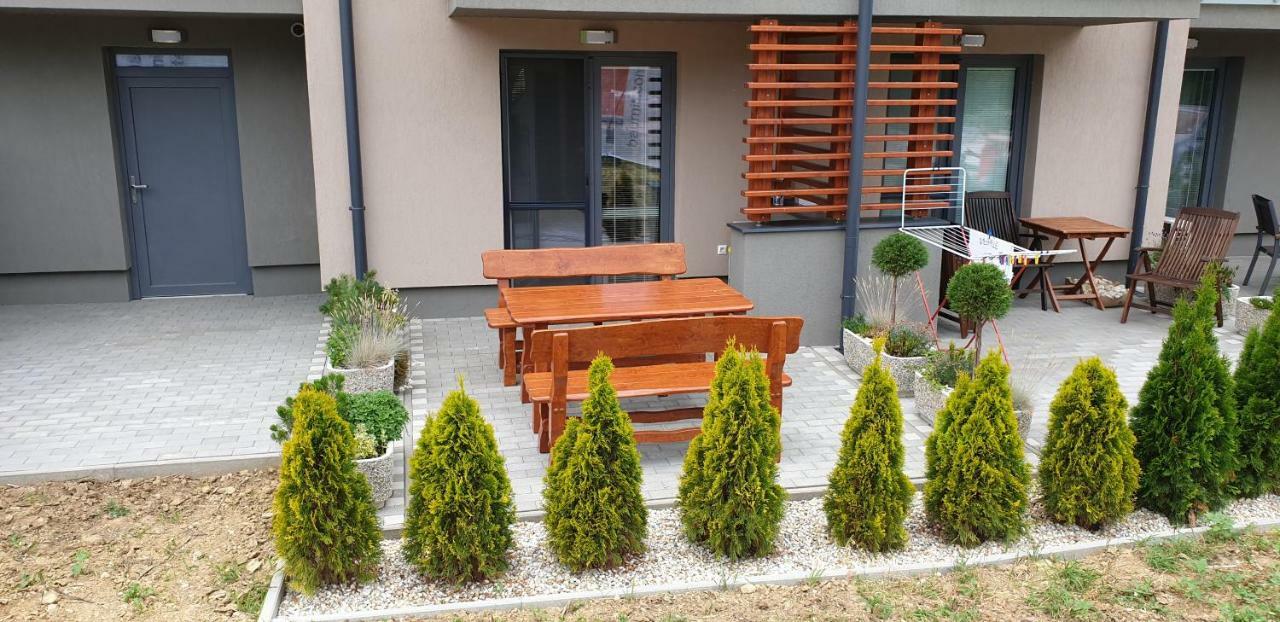 Apartmanovy Dom Diamond Apartman Sima Podhájska Exterior photo